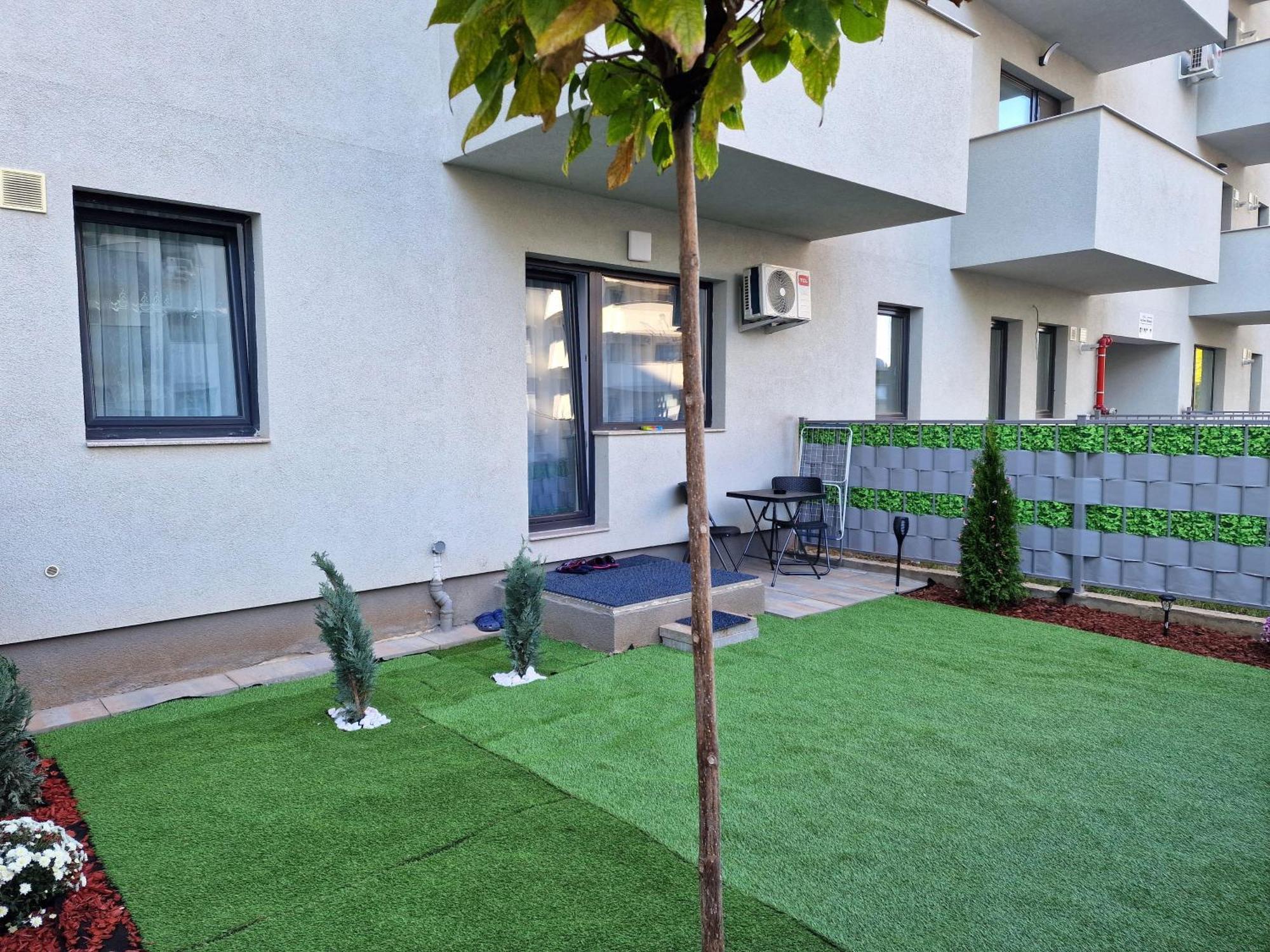 Studio&Garden! Rosu Bagian luar foto